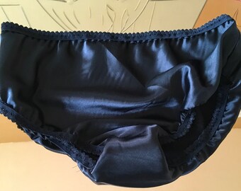 Shiny silk panty fetish Free softcore movie samples